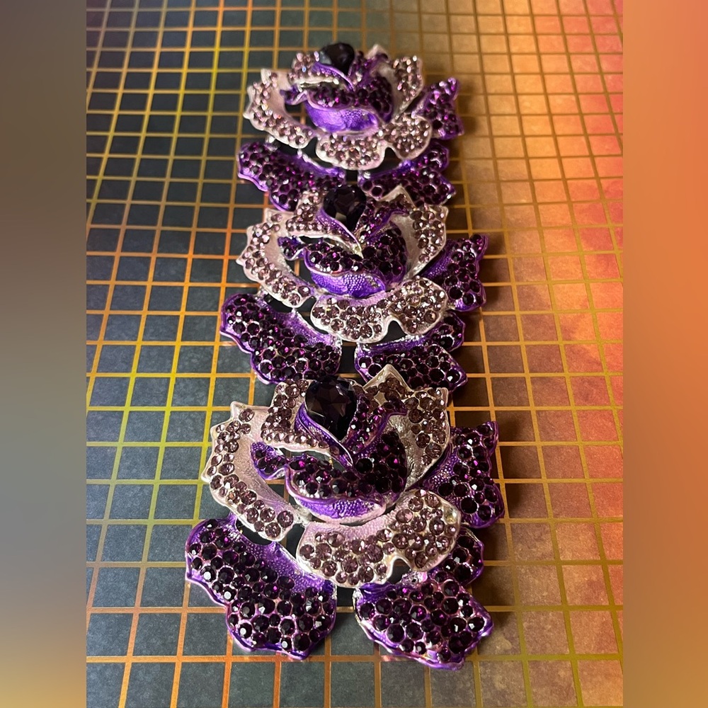 Flower Rhinestone Embellishments - Picture 10 of 11